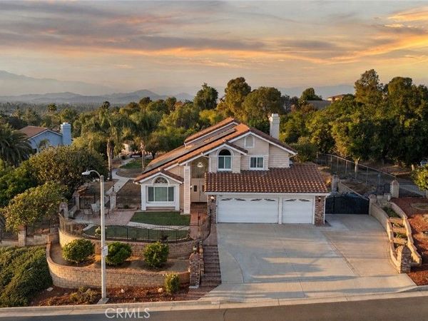 1901 Praed, Riverside, CA 92503