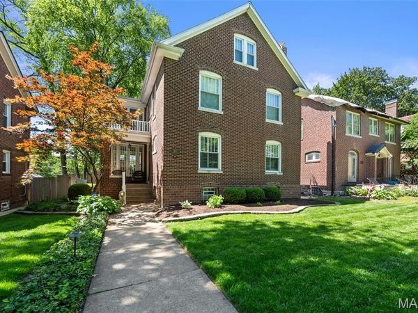6920 Pershing Avenue , University City, MO 63130