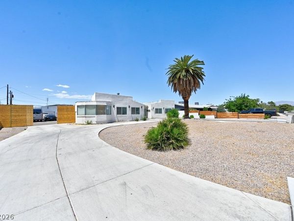 706 Lacy Lane, Las Vegas, NV 89107