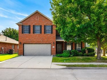 1229 Hickory Bend Lane, Fort Worth, TX 76108