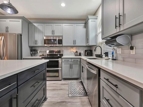 102 Lakeway Lane, Justin, TX 76247