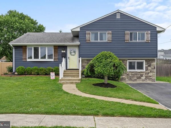 21 GREENWOOD DRIVE, BORDENTOWN, NJ 08505