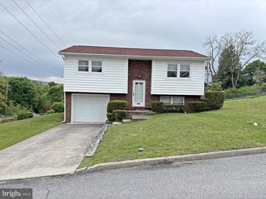 2401 13TH AVENUE, ALTOONA, PA 16601