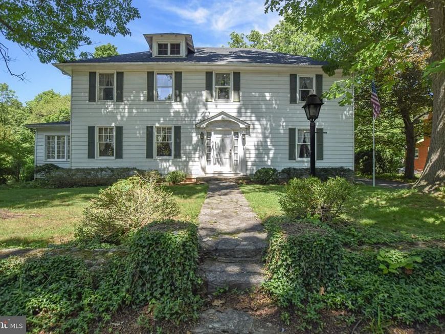 432 S Church Street, Shepherdstown, WV 25443 Main Photo