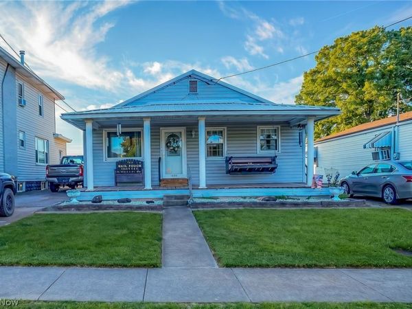 1806 Rayon Drive , Parkersburg, WV 26101