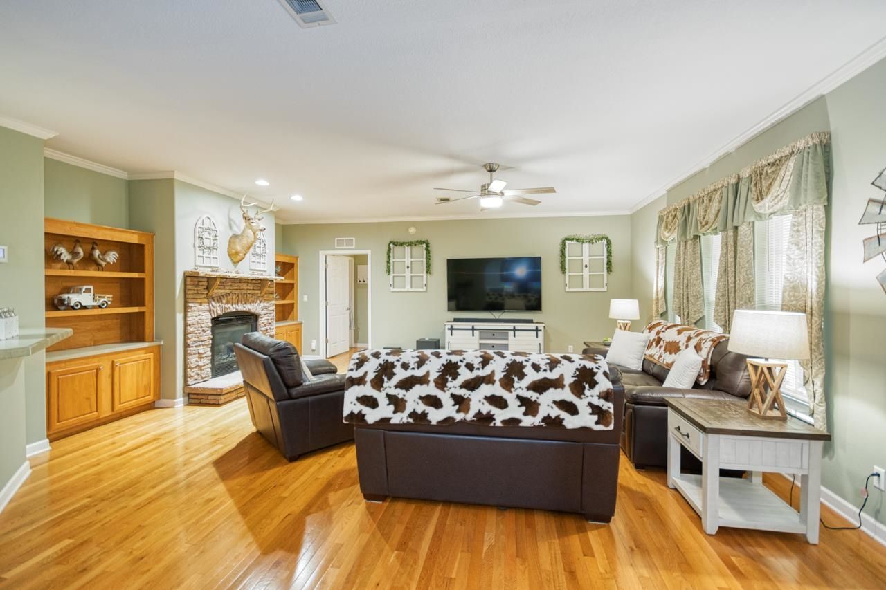 332 NE Forsythia Way, Pinetta, FL 32350 Photo