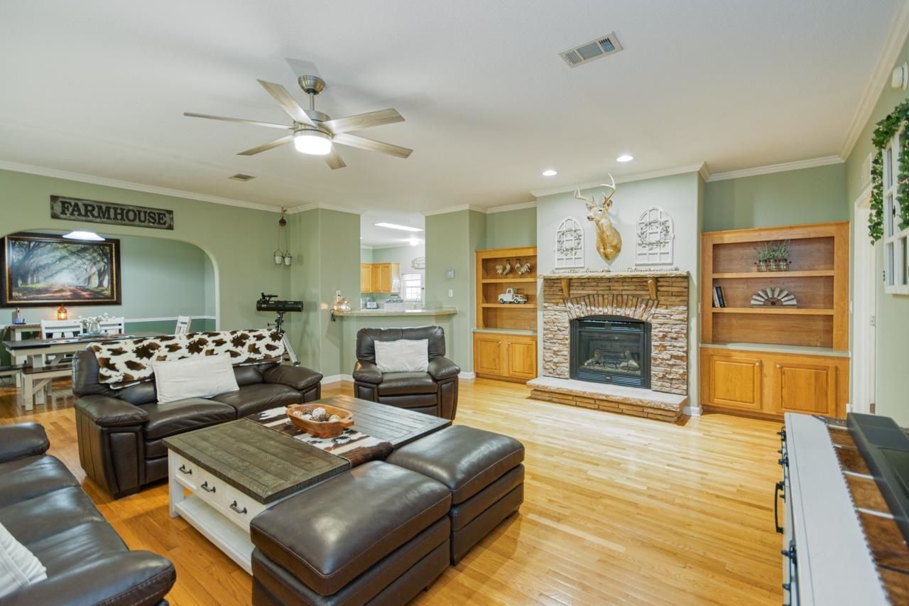 332 NE Forsythia Way, Pinetta, FL 32350 Photo