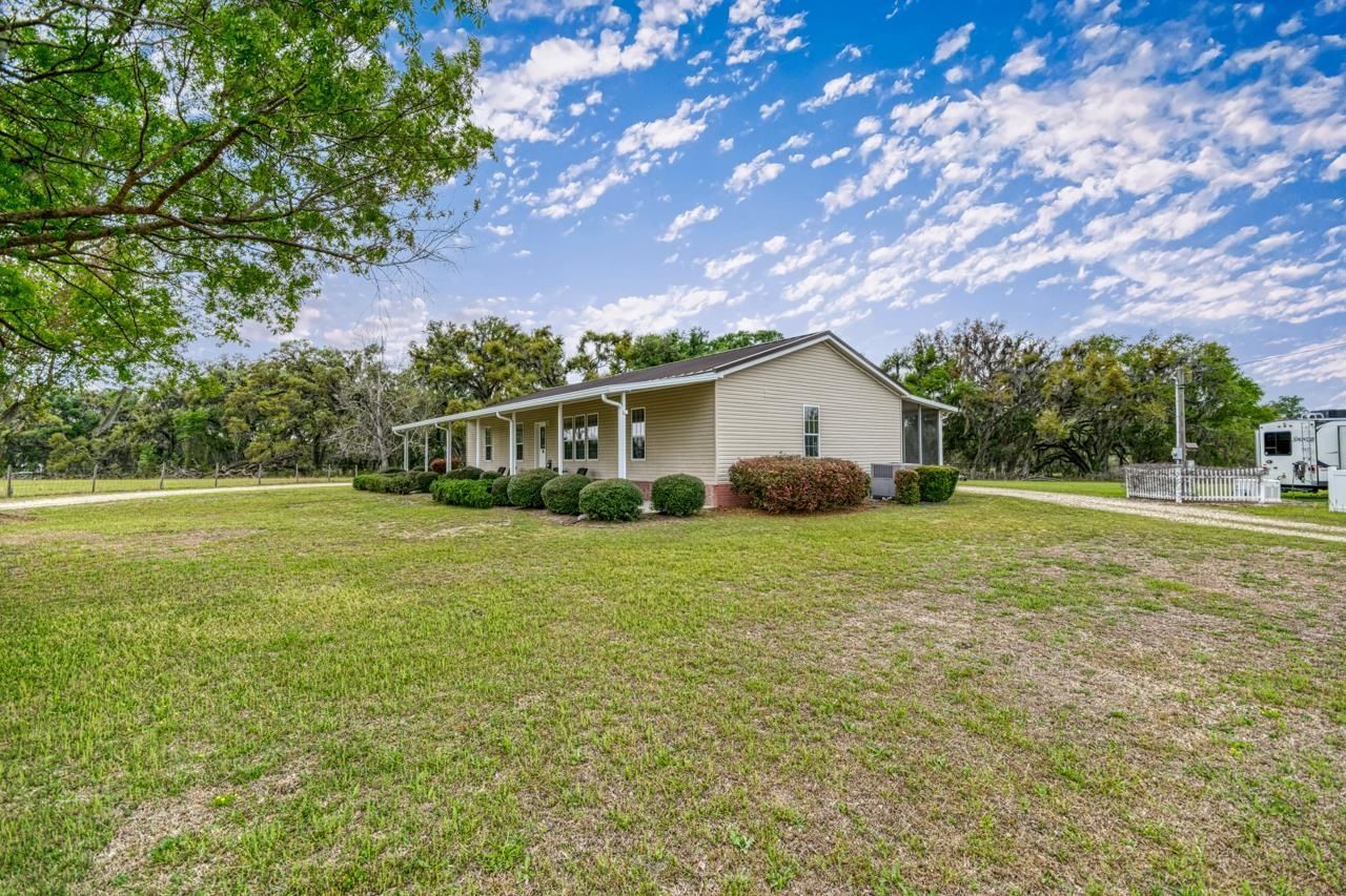 332 NE Forsythia Way, Pinetta, FL 32350 Photo