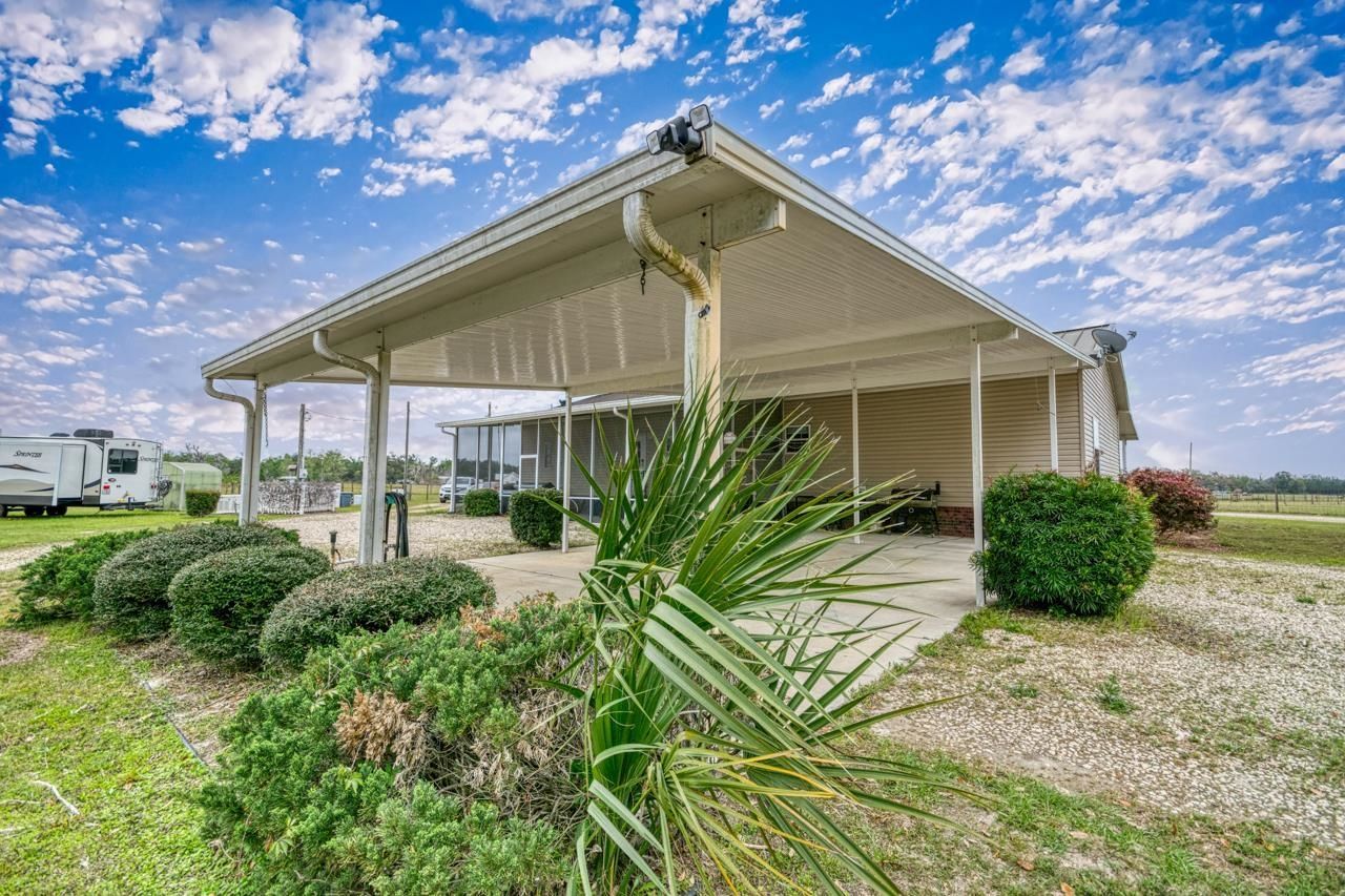 332 NE Forsythia Way, Pinetta, FL 32350 Photo