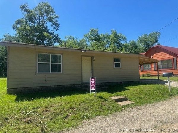 103 N G Street , Hugo, OK 74743