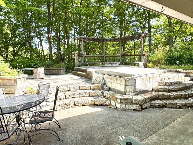 7034 Bridges Road, Anderson Twp, OH 45230 Photo 8