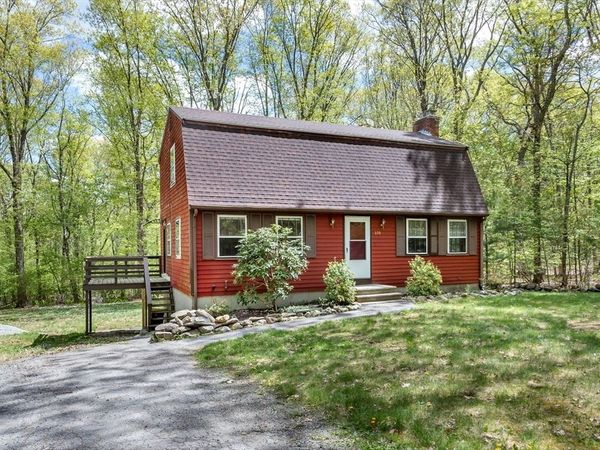 250 Prospect St, Franklin, MA 02038