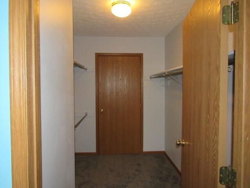 5564 Parkshire Drive, Columbus, OH 43229 Photo 11