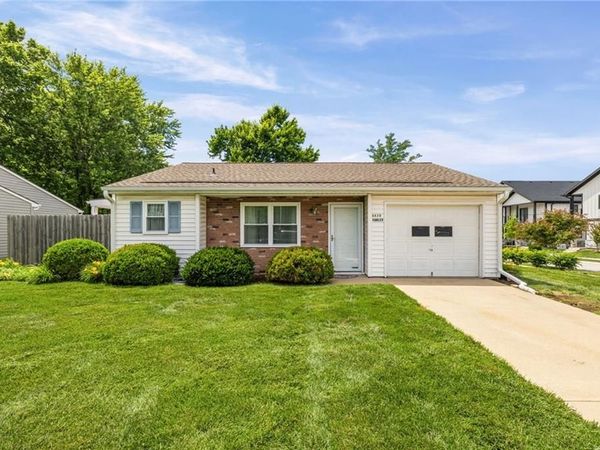 8820 Farley Street, Overland Park, KS 66212