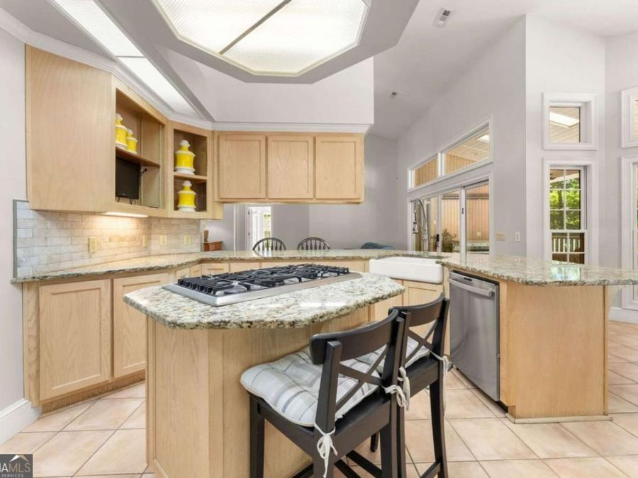 Property Image 8