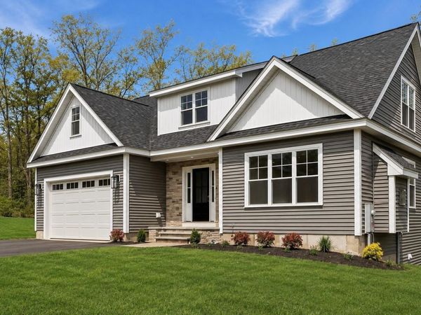 68 Farmington Road, Nashua, NH 03060