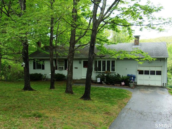 69 Route 82, Montville, CT 06370