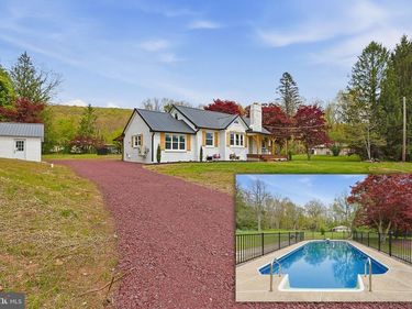 121 BEN TITUS ROAD, TAMAQUA, PA 18252
