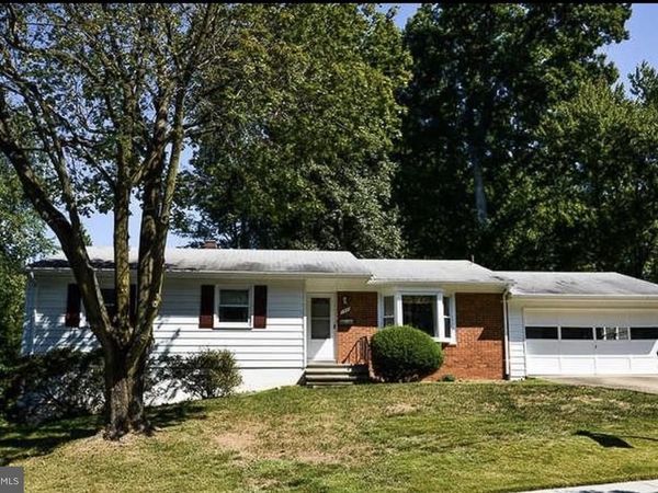 1402 DESALE STREET SW, VIENNA, VA 22180