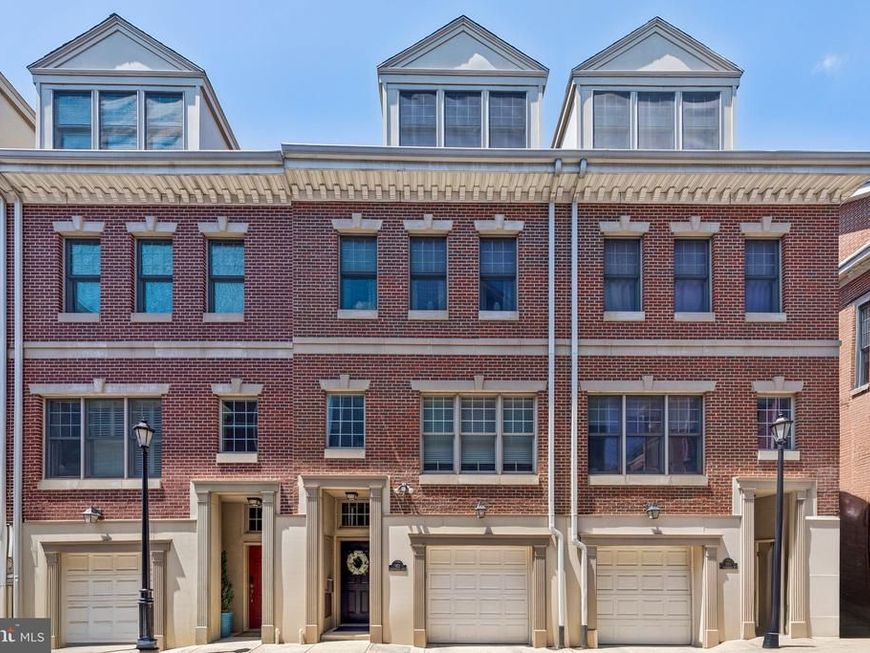 852 Independence Court, Philadelphia, PA 19147 Main Photo