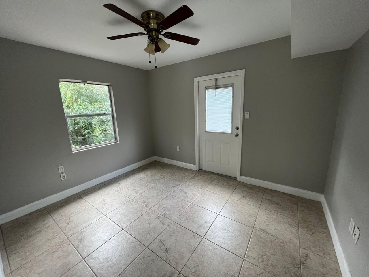1883 Breezy Lane, West Palm Beach, FL 33417 Photo