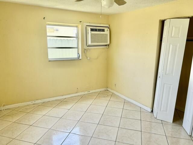 4940 SW 18th Street, Fort Lauderdale, FL 33317 Photo