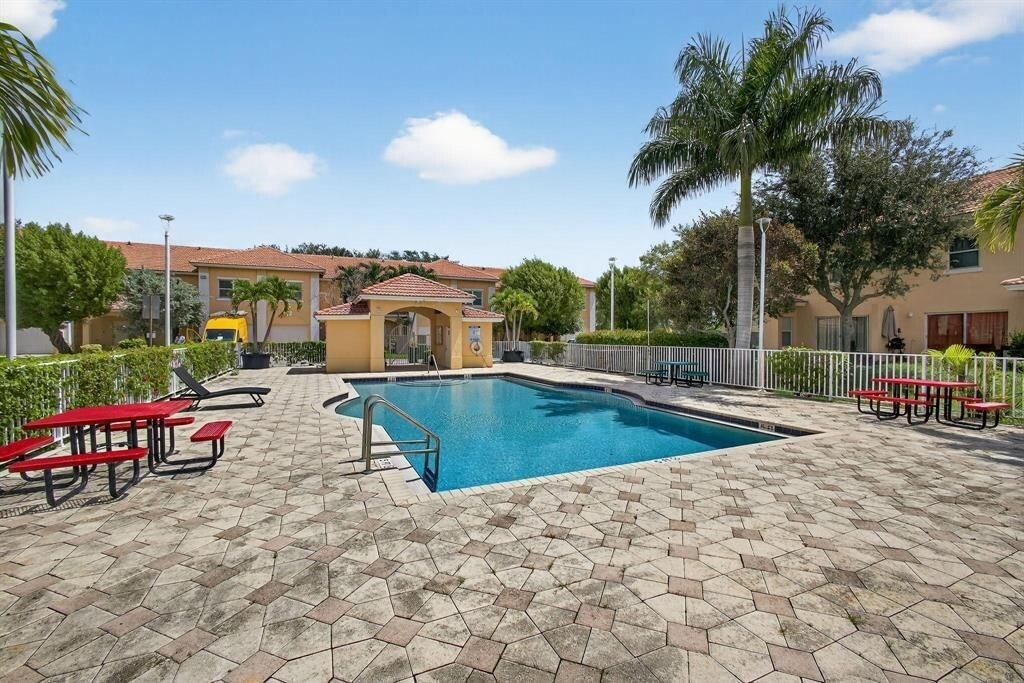 717 Talia Circle, Palm Springs, FL 33461 Photo