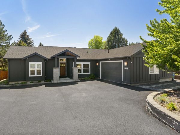 20805 Morningstar Drive, Bend, OR 97701