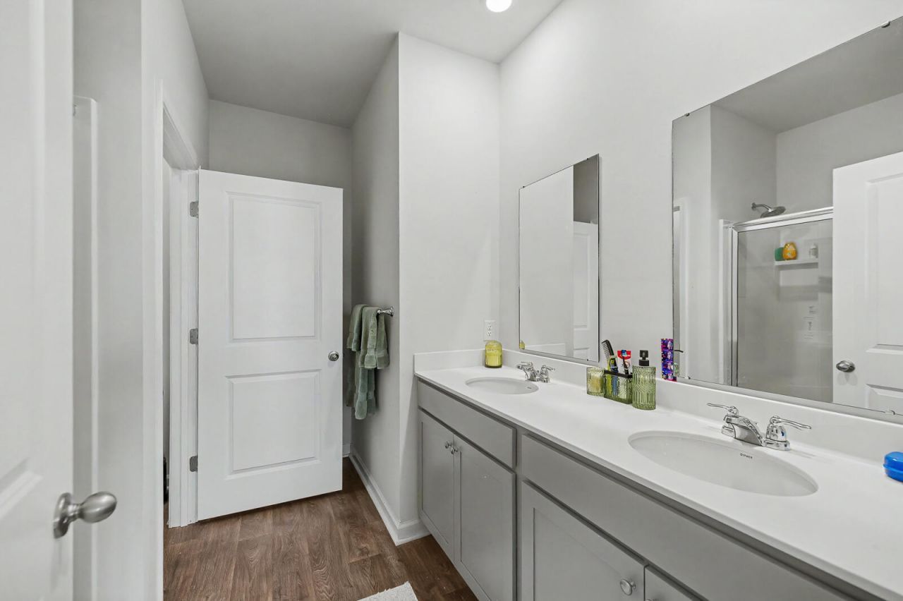 493 Cedarview Road Photo 14