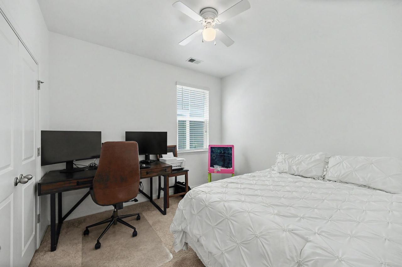 493 Cedarview Road Photo 18