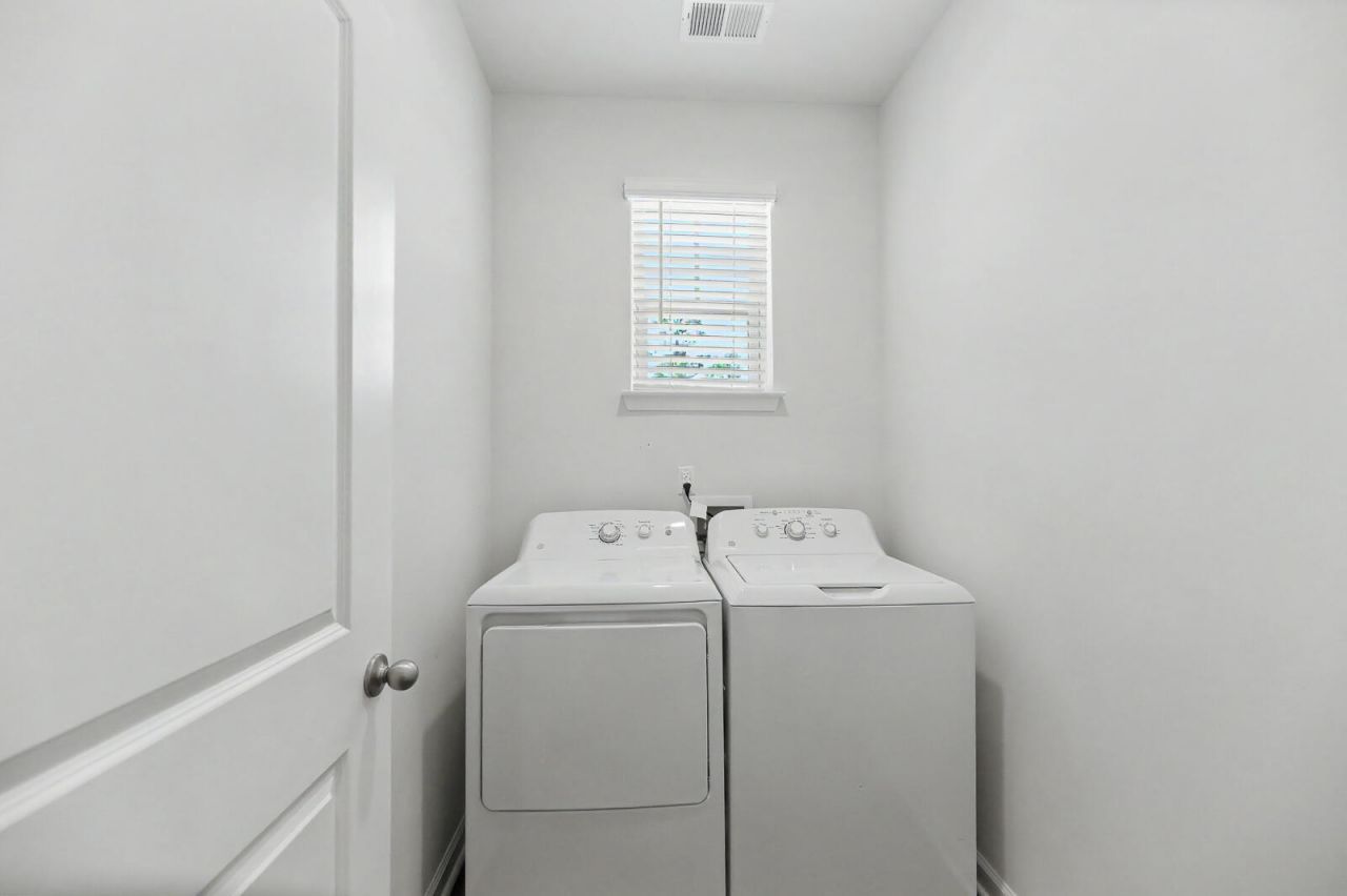 493 Cedarview Road Photo 22