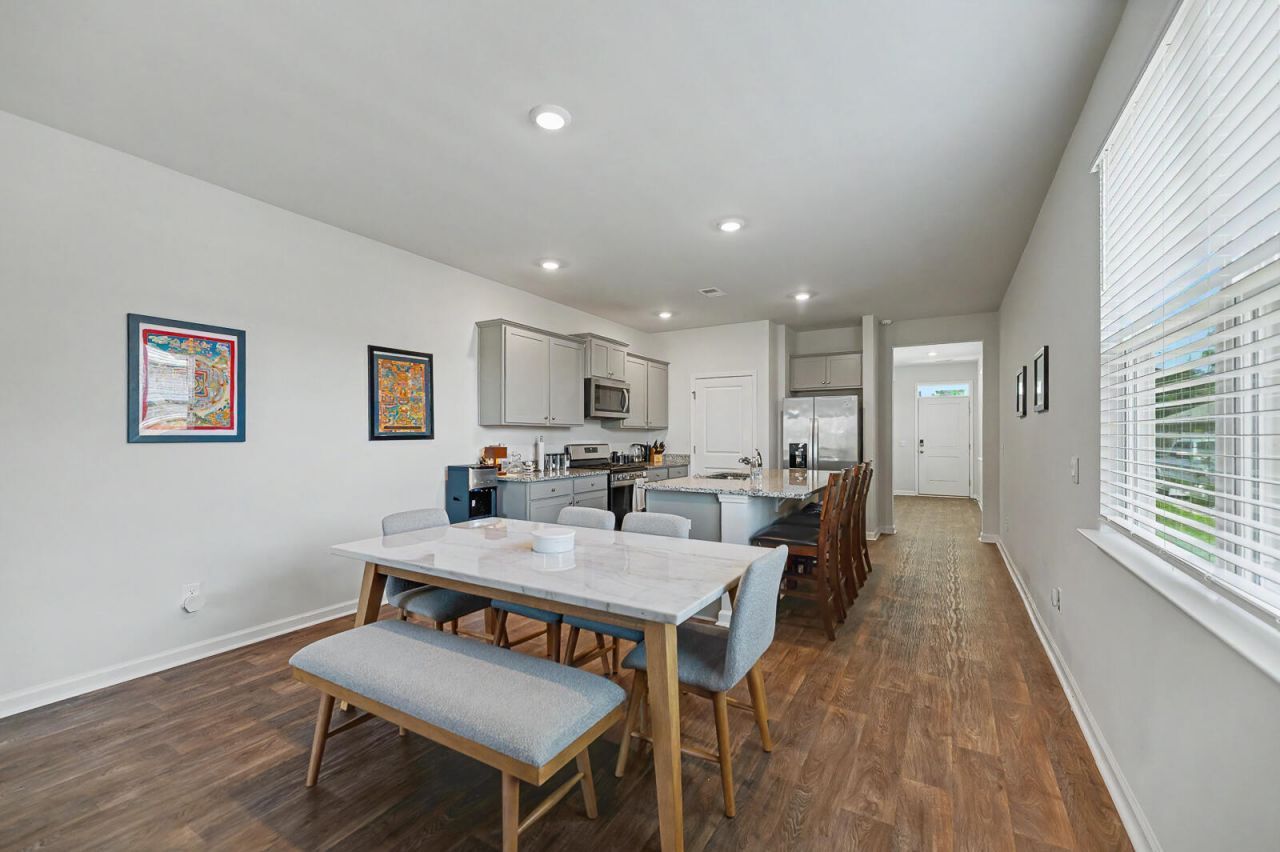493 Cedarview Road Photo 8