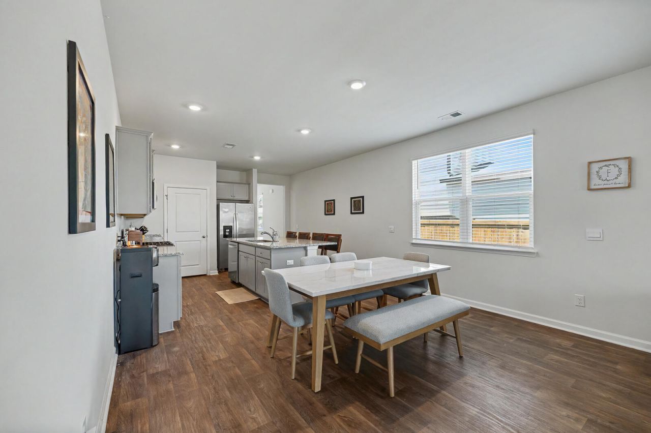 493 Cedarview Road Photo 9