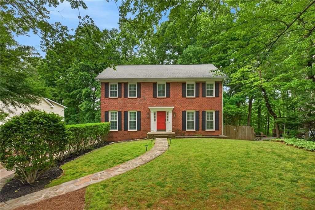 8571 Birch Hollow Drive, Roswell, GA 30076 Main Photo
