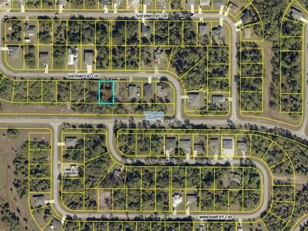 8009 Sherwood CIR , LABELLE, FL 33935