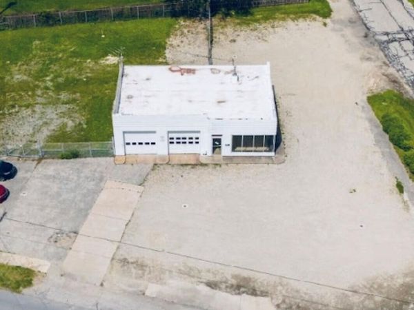 1307 Calumet Avenue , Valparaiso, IN 46383
