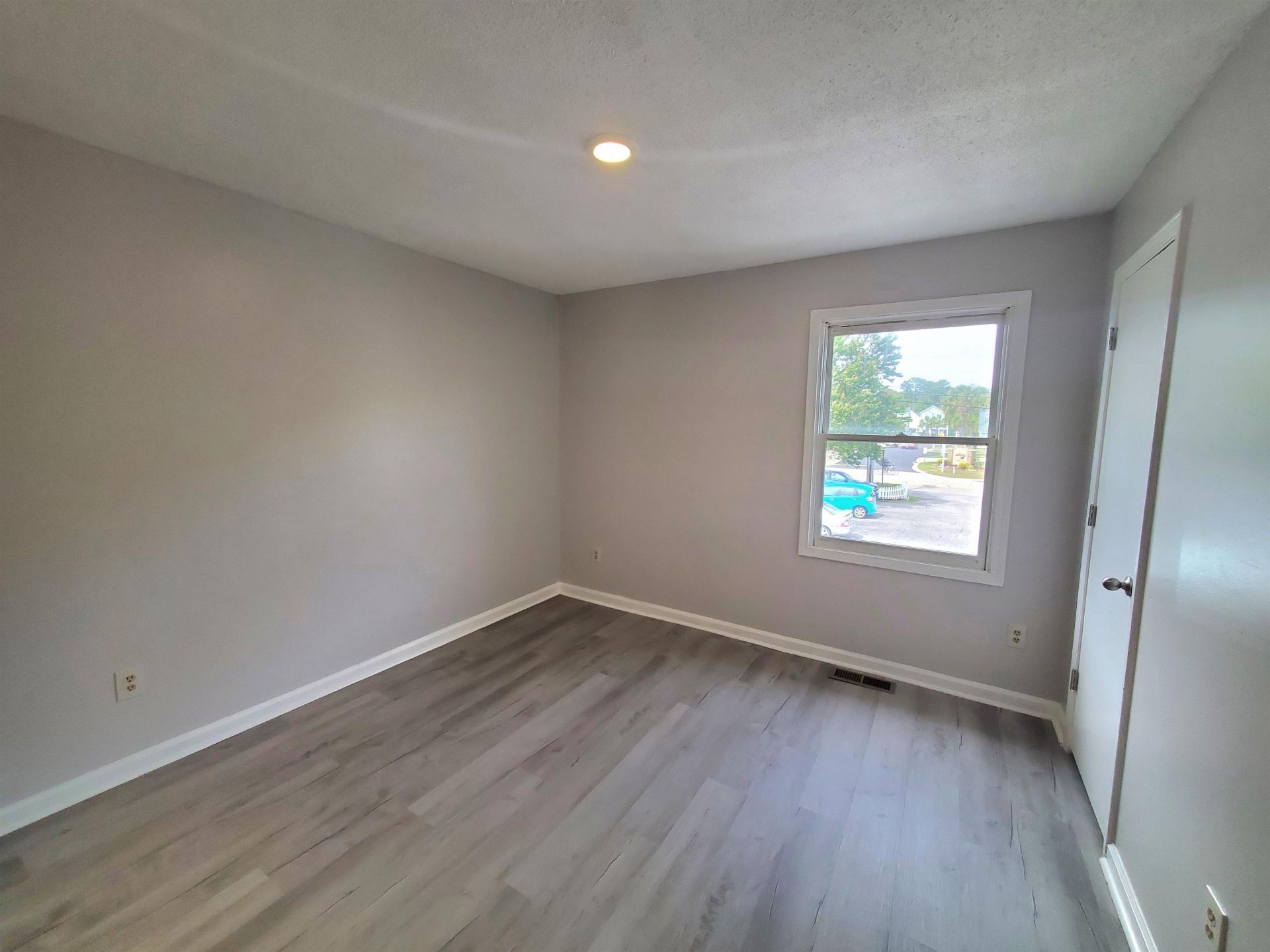 509 67th Ave. N Photo 16