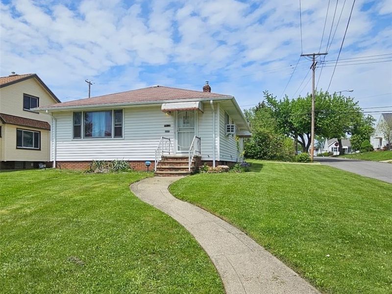 9333 S Highland Avenue, Garfield Heights, OH 44125 Photo 3