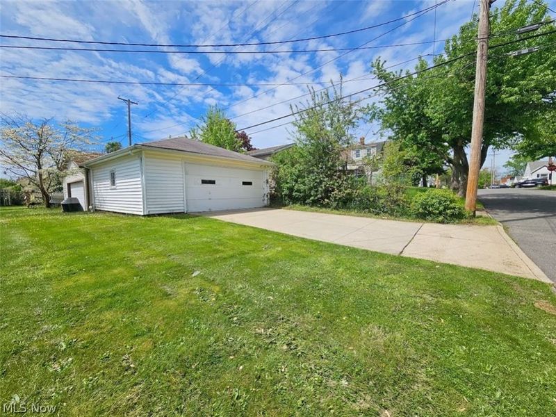 9333 S Highland Avenue, Garfield Heights, OH 44125 Photo 30