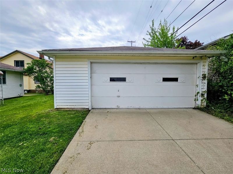 9333 S Highland Avenue, Garfield Heights, OH 44125 Photo 31