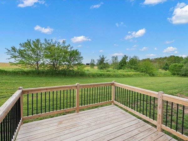 4332 S Mourning Dove Drive, Waterloo, IA 50702