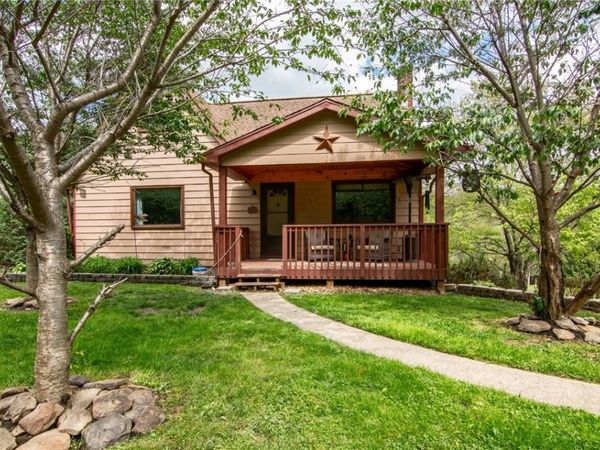 1093 Saxonburg Blvd , Saxonburg, PA 16056