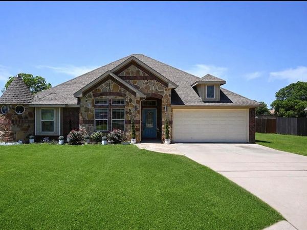 130 Bridle Path Drive, Stephenville, TX 76401