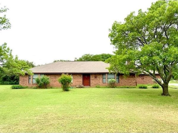 397 County Road 323 , Breckenridge, TX 76424