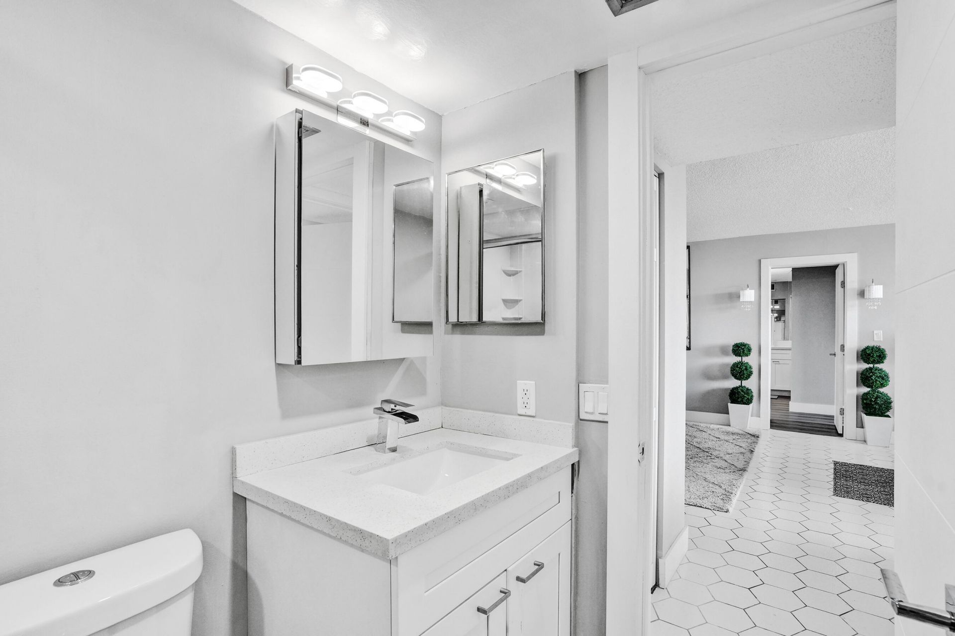 3701 N Country Club Drive, Unit 605, Aventura, FL 33180 Photo