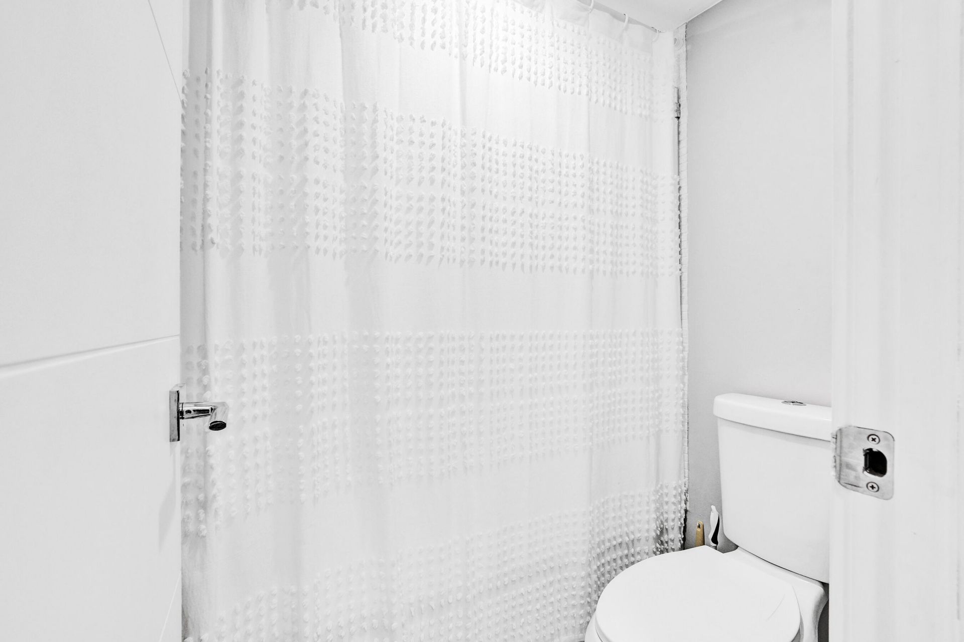 3701 N Country Club Drive, Unit 605, Aventura, FL 33180 Photo