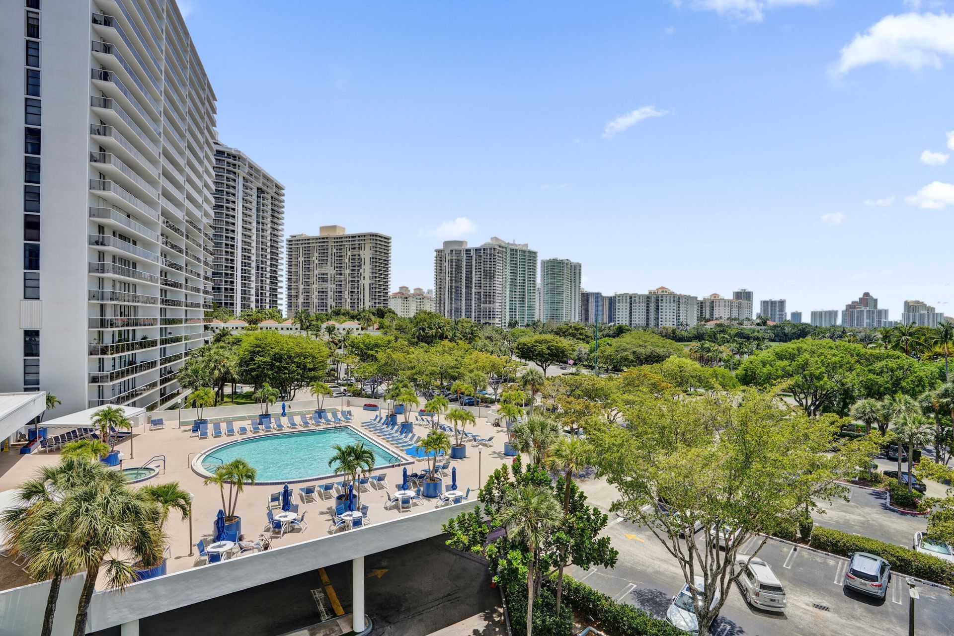 3701 N Country Club Drive, Unit 605, Aventura, FL 33180 Photo