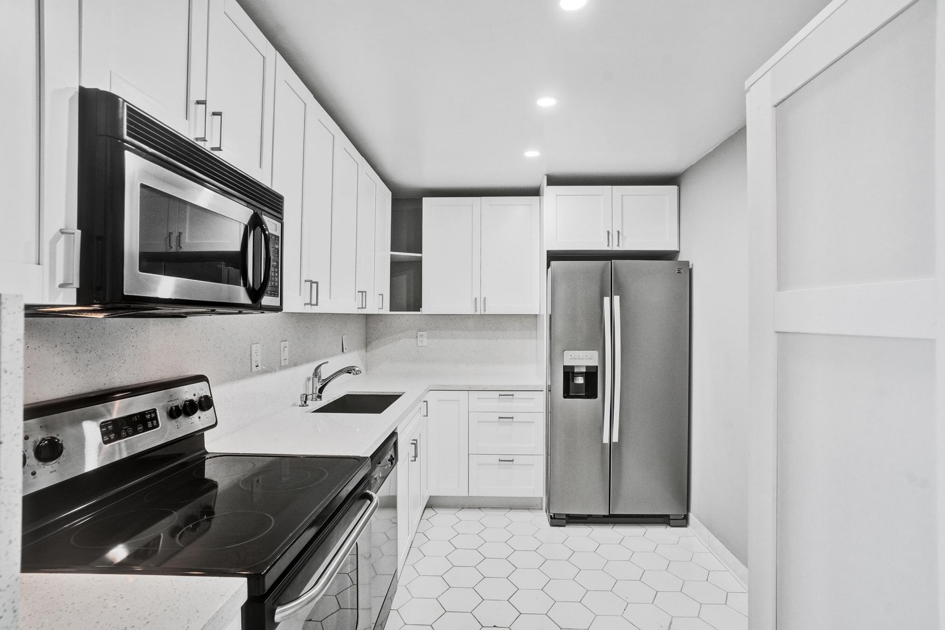 3701 N Country Club Drive, Unit 605, Aventura, FL 33180 Photo