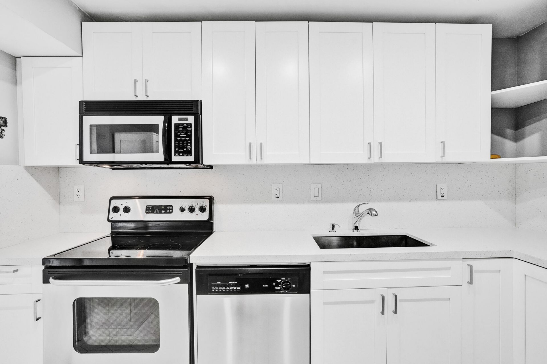 3701 N Country Club Drive, Unit 605, Aventura, FL 33180 Photo