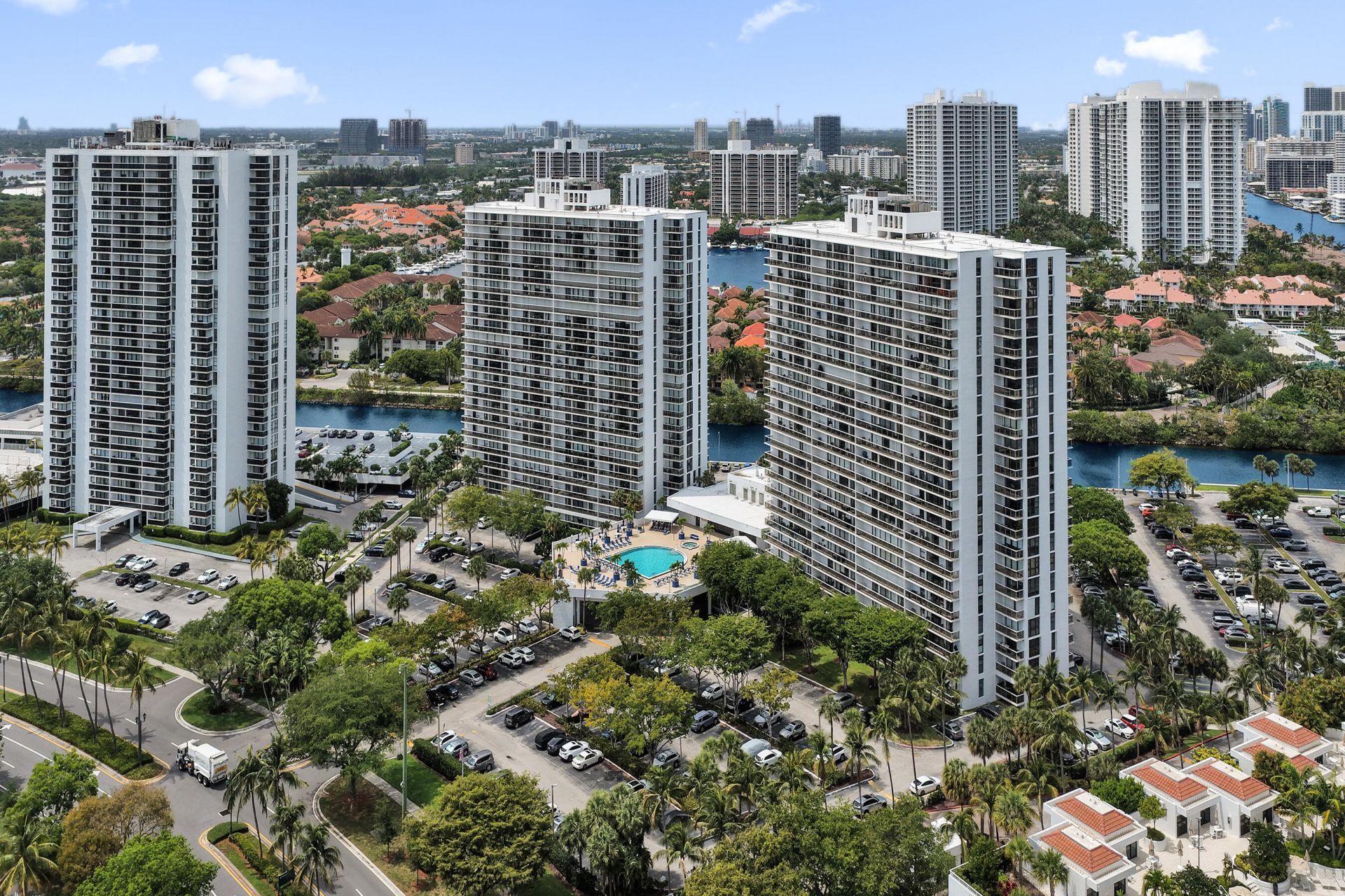 3701 N Country Club Drive, Unit 605, Aventura, FL 33180 Photo
